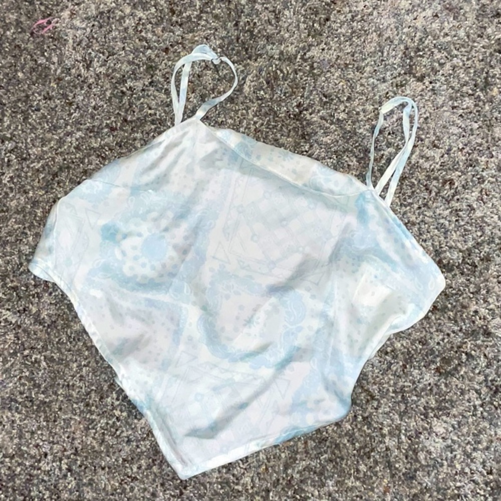 Tie up satin tank top with blue pattern